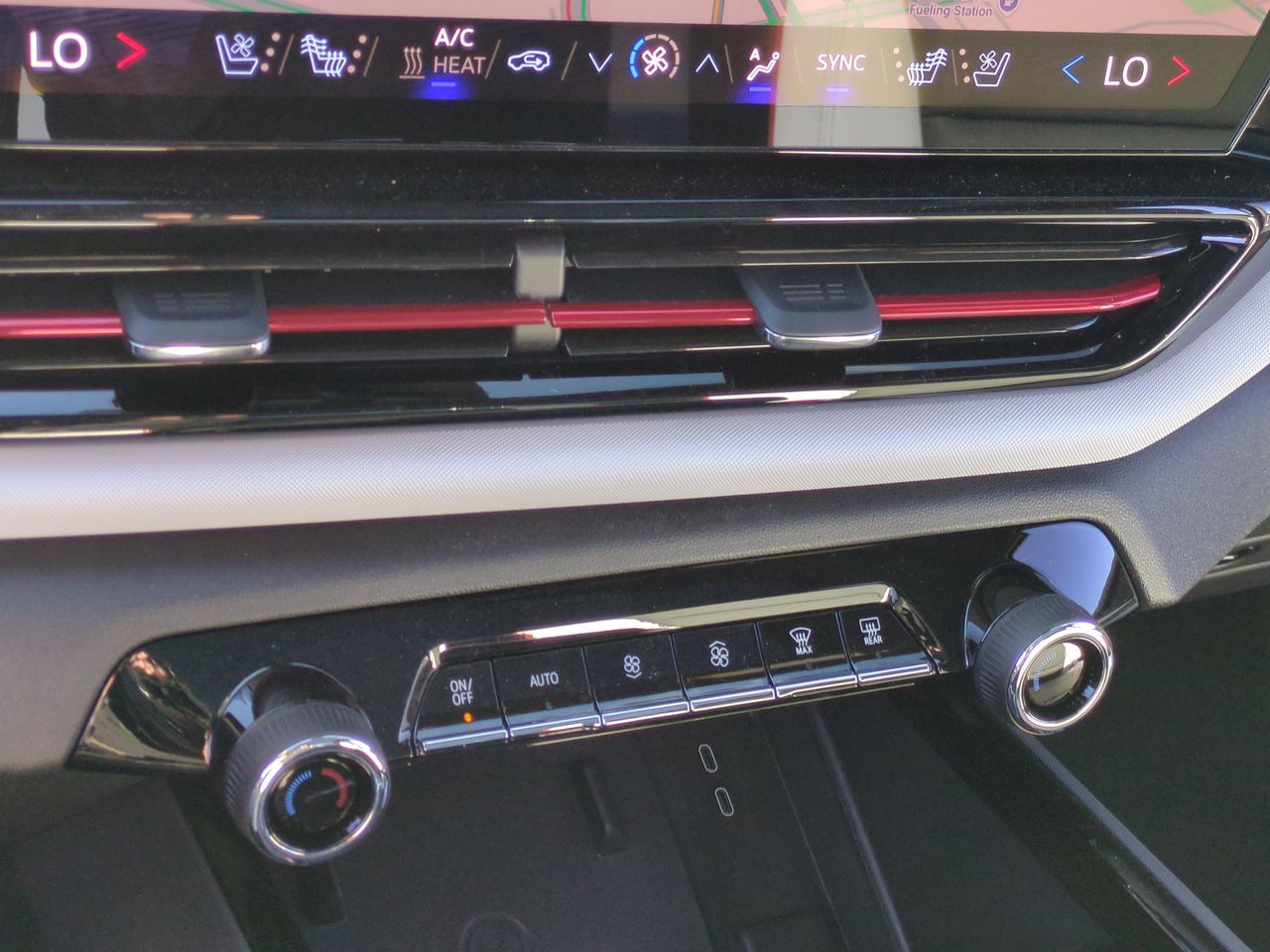 2025 Chevrolet Silverado EV RST photo 16