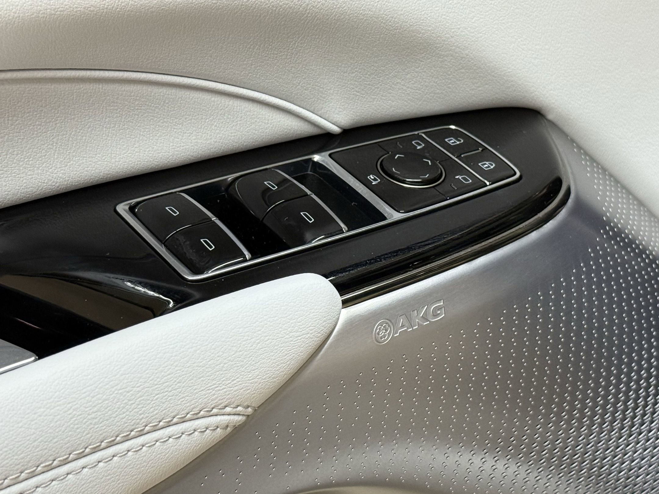 2025 Cadillac Lyriq Sport photo 23
