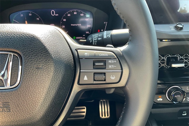 2025 Honda Accord Hybrid Sport-L photo 17