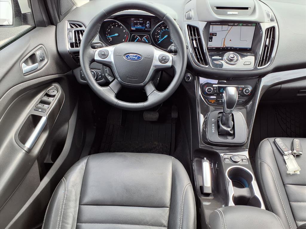 2015 Ford Escape Titanium photo 2