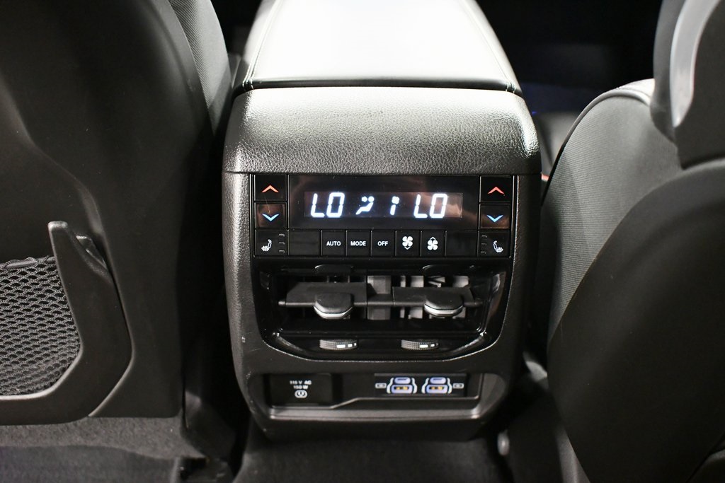 2023 Jeep Grand Cherokee Overland 4xe photo 14