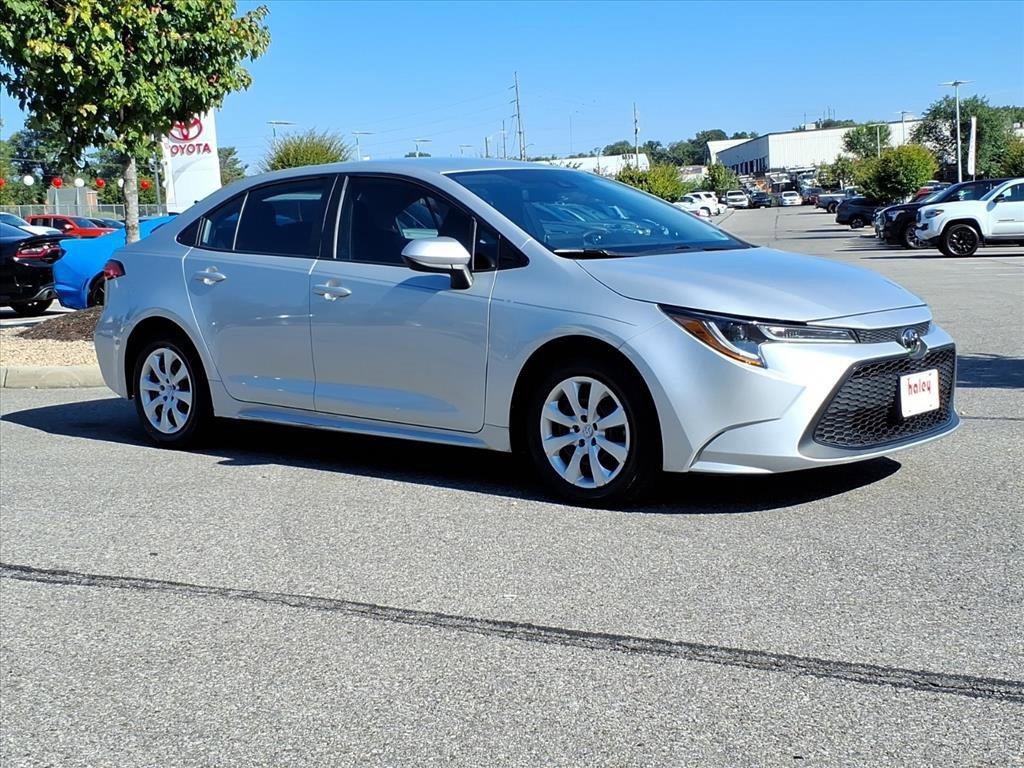 2020 Toyota Corolla LE photo 2