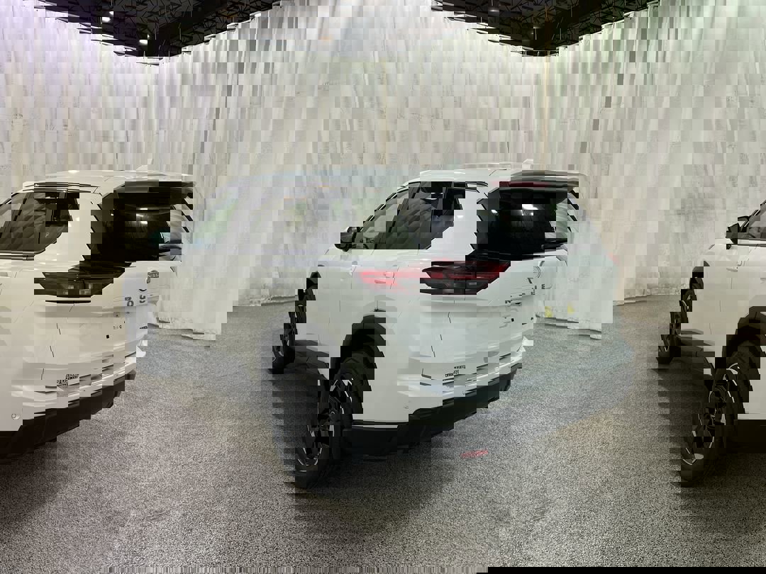 2026 Nissan Rogue SV photo 4