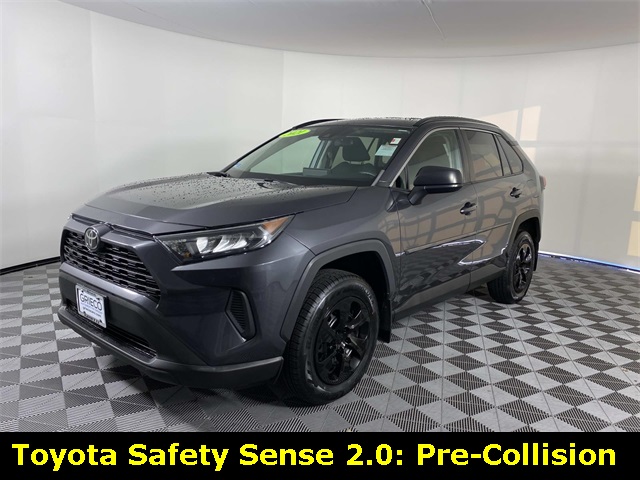 2021 Toyota RAV4 LE photo 2