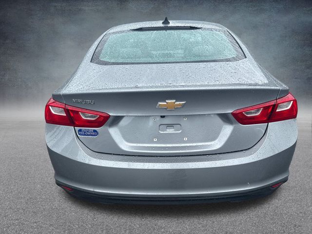 2023 Chevrolet Malibu LS photo 4