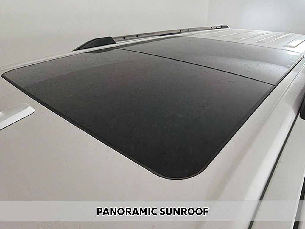 2023 Ford Expedition MAX Limited photo 3