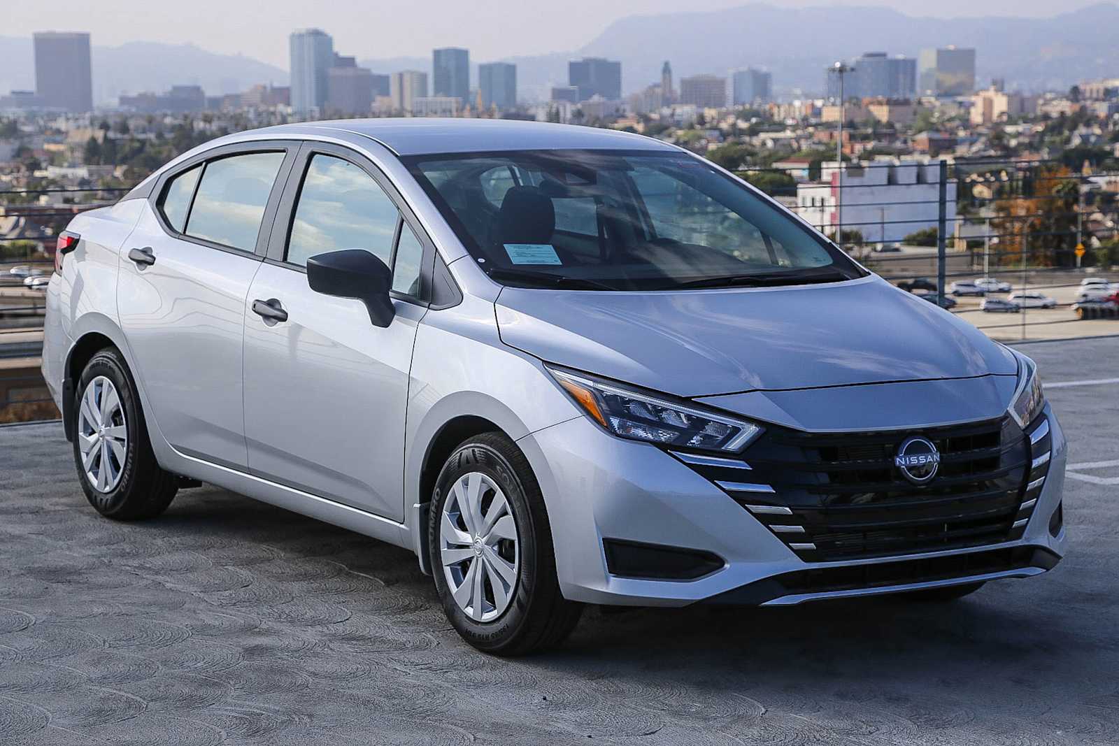 2025 Nissan Versa S photo 3