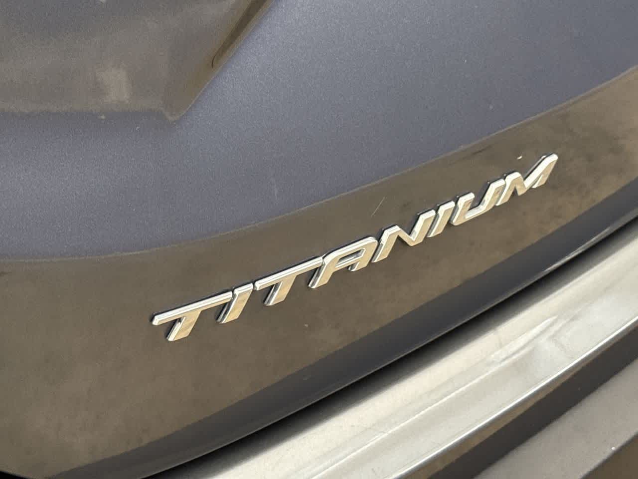 2024 Ford Edge Titanium photo 10
