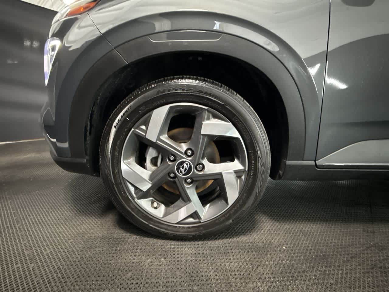 2024 Hyundai Venue Limited photo 15