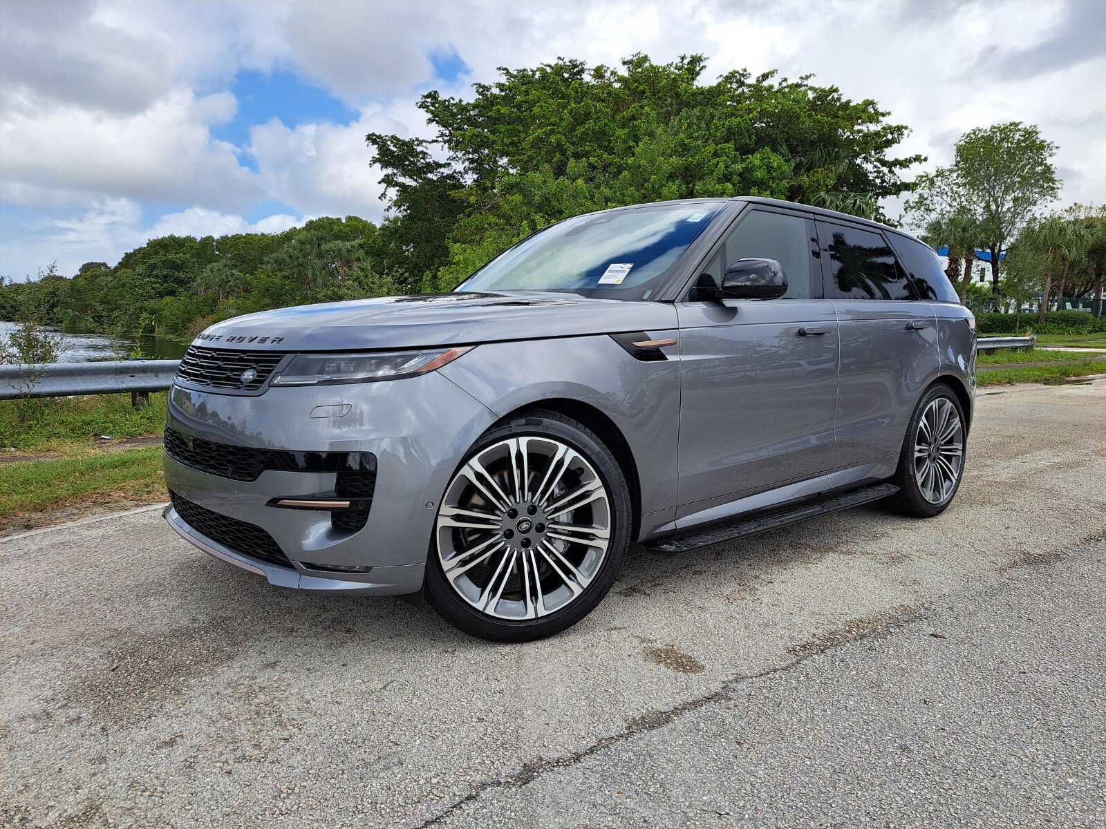 New 2025 Land Rover Range Rover Sport Dynamic SE Sport Utility in West