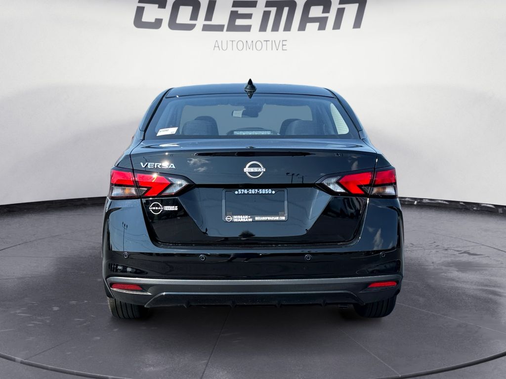 2025 Nissan Versa 1.6 SV photo 4
