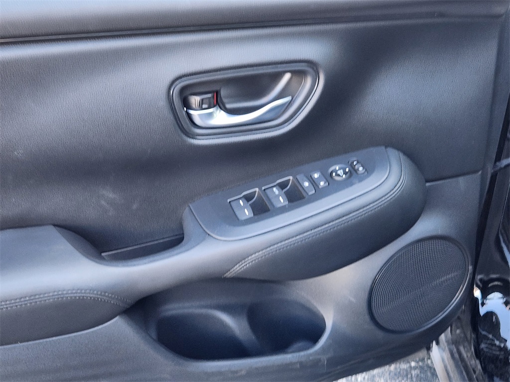 2025 Honda HR-V LX photo 13