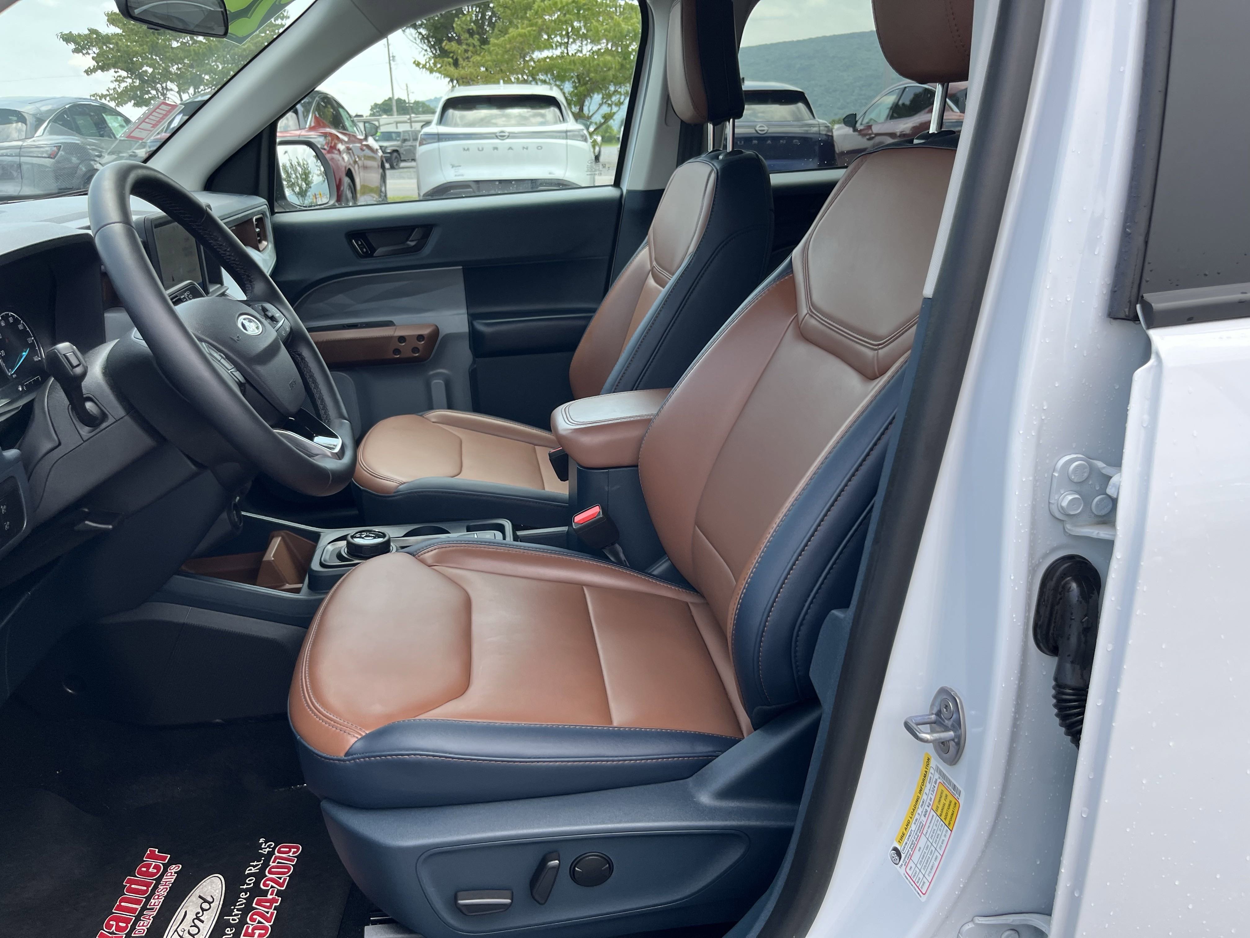 2024 Ford Maverick Lariat photo 2