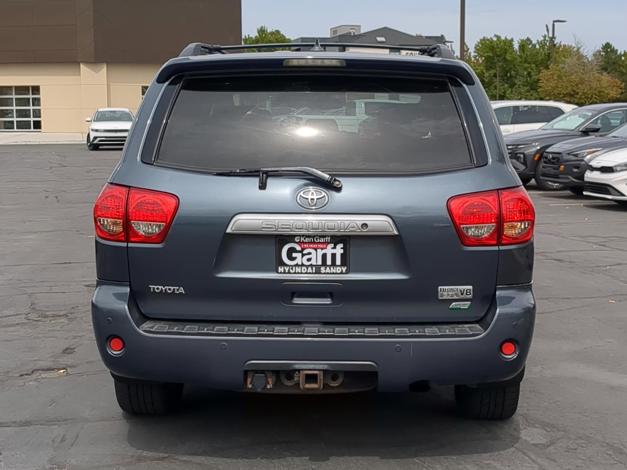 2010 Toyota Sequoia photo 4
