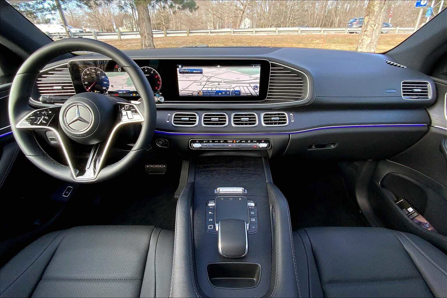 2025 Mercedes Benz GLE 450 4MATIC photo 4