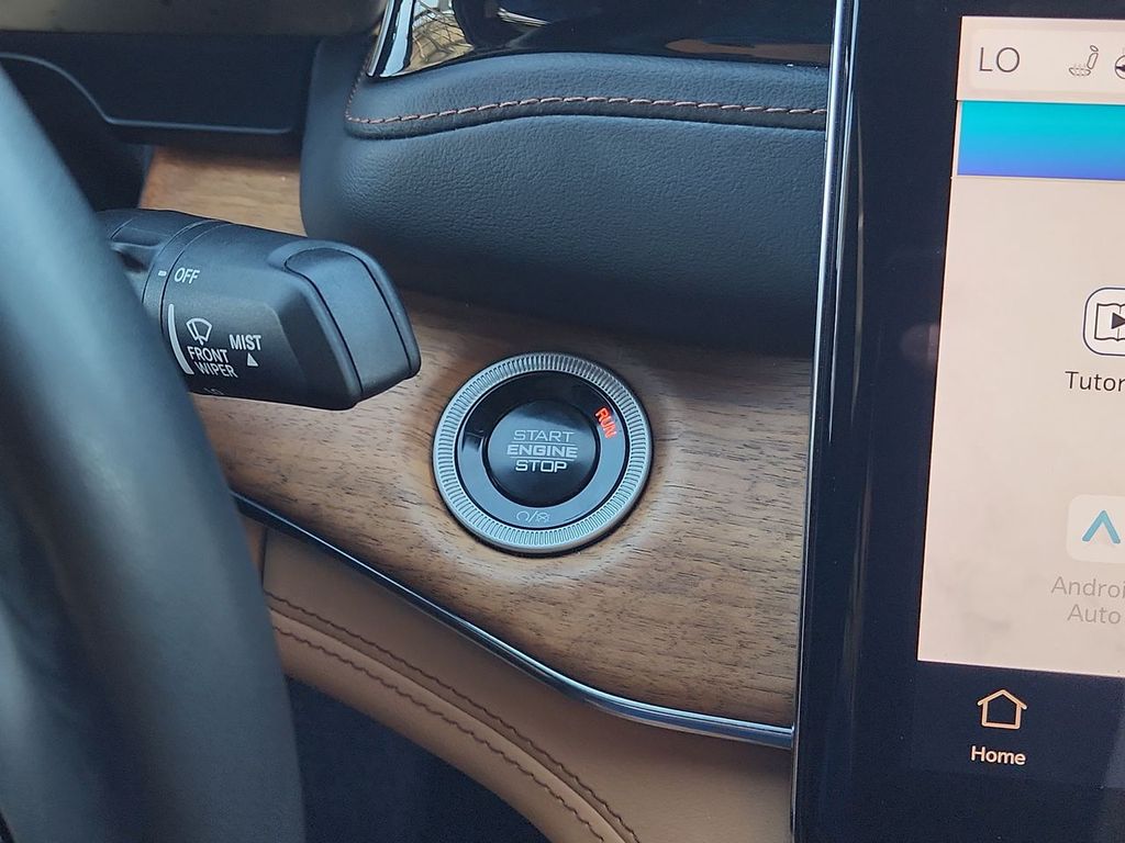 2024 Jeep Grand Cherokee Summit Reserve photo 17