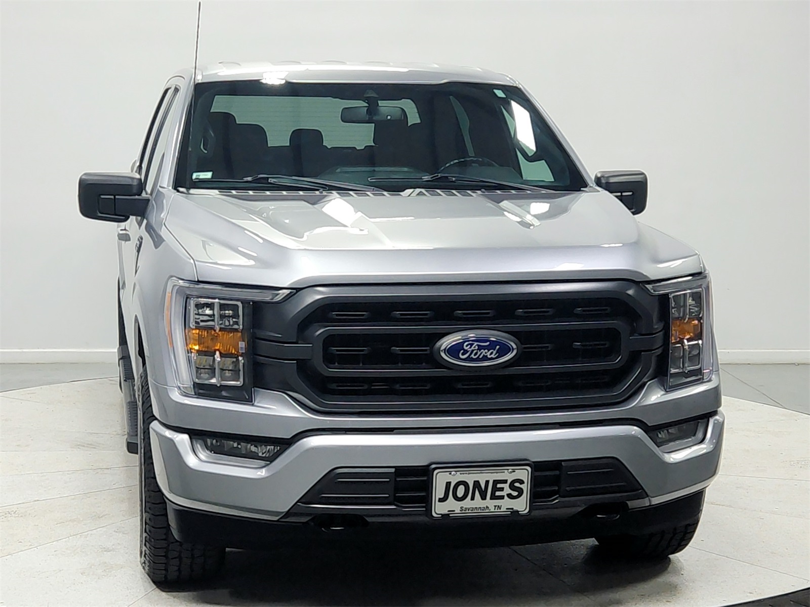 2023 Ford F-150 XLT photo 2