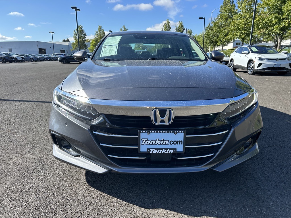 2022 Honda Accord Hybrid Touring photo 2