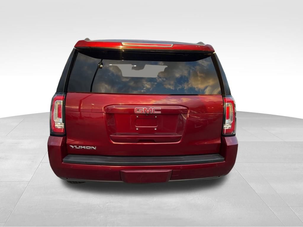 2017 Gmc Yukon SLT photo 3
