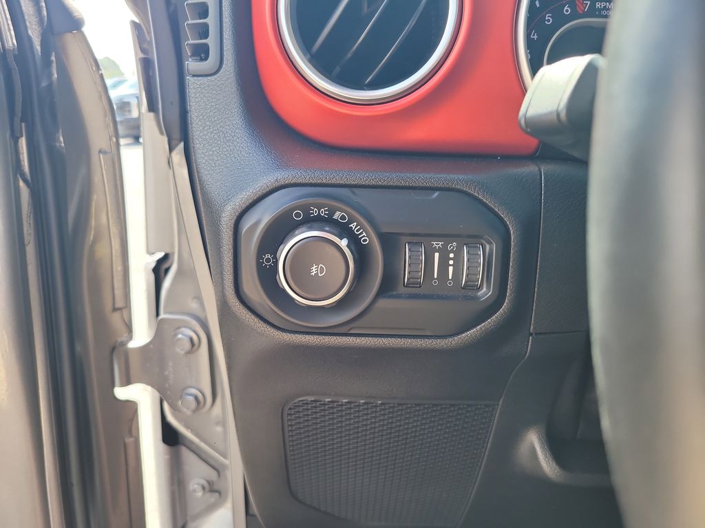 2018 Jeep Wrangler Unlimited Rubicon photo 13