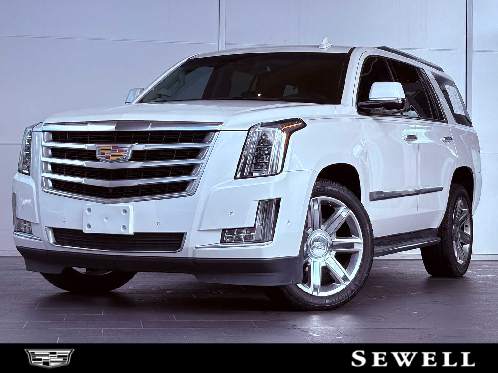 2019 Cadillac Escalade Luxury's photo
