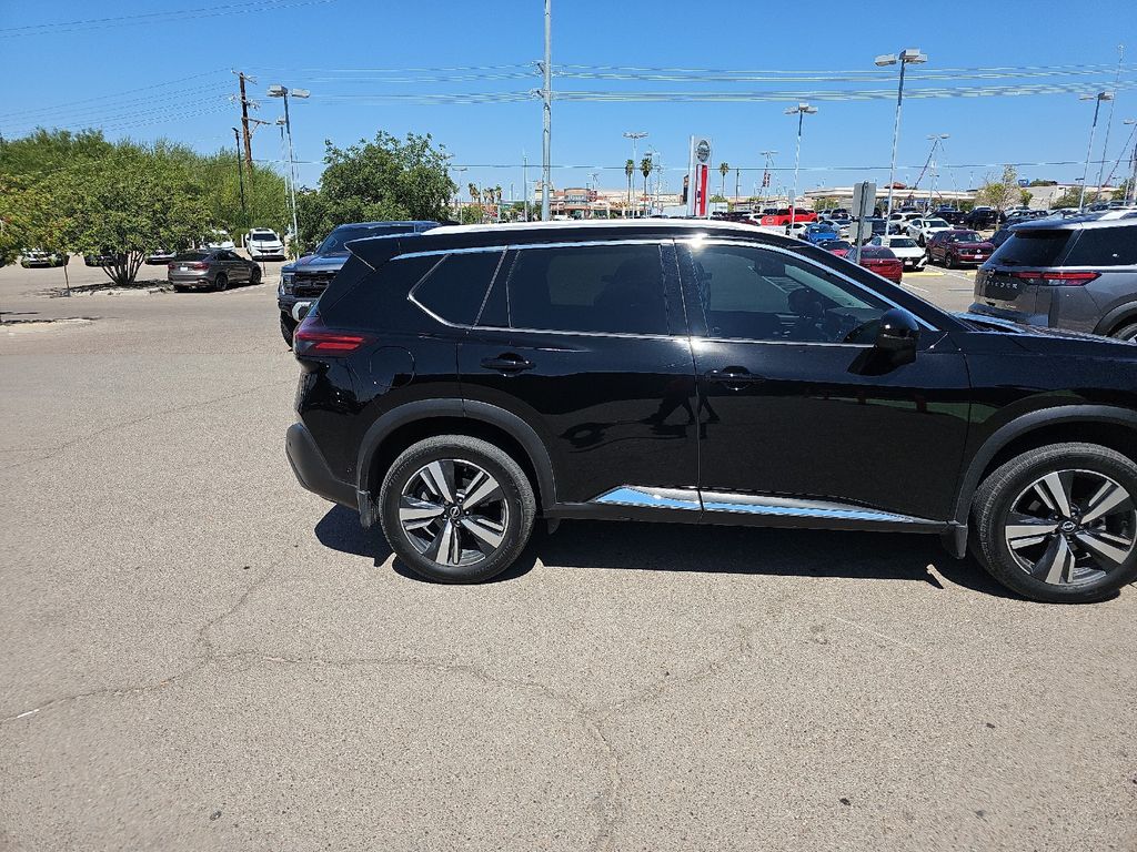 2023 Nissan Rogue SL photo 12