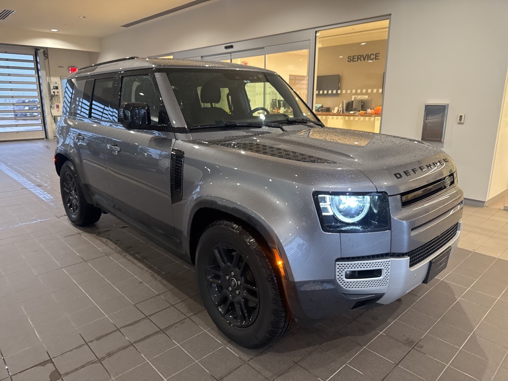 2024 Land Rover Defender 110 S photo 2