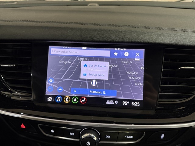 2018 Buick Regal TourX Essence photo 19