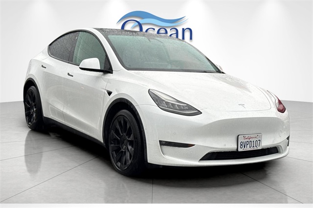 Used 2021 Tesla Model Y Long Range with VIN 5YJYGAEE0MF158757 for sale in Northfield, Minnesota