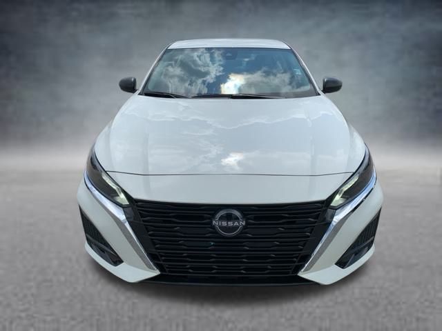 2025 Nissan Altima 2.5 SV photo 2