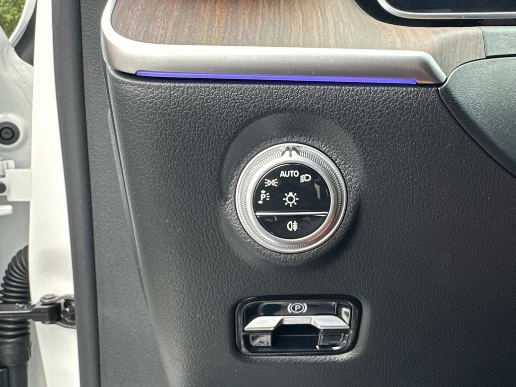 2025 Mercedes Benz C 300 4MATIC photo 28