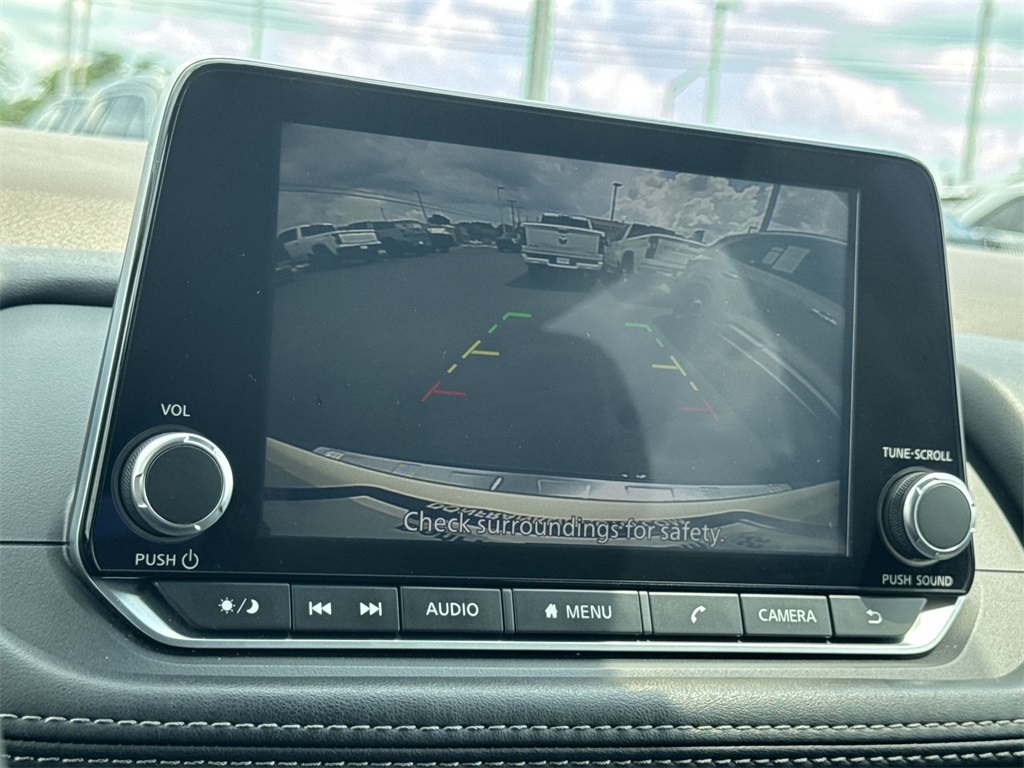 2023 Nissan Rogue SV photo 22