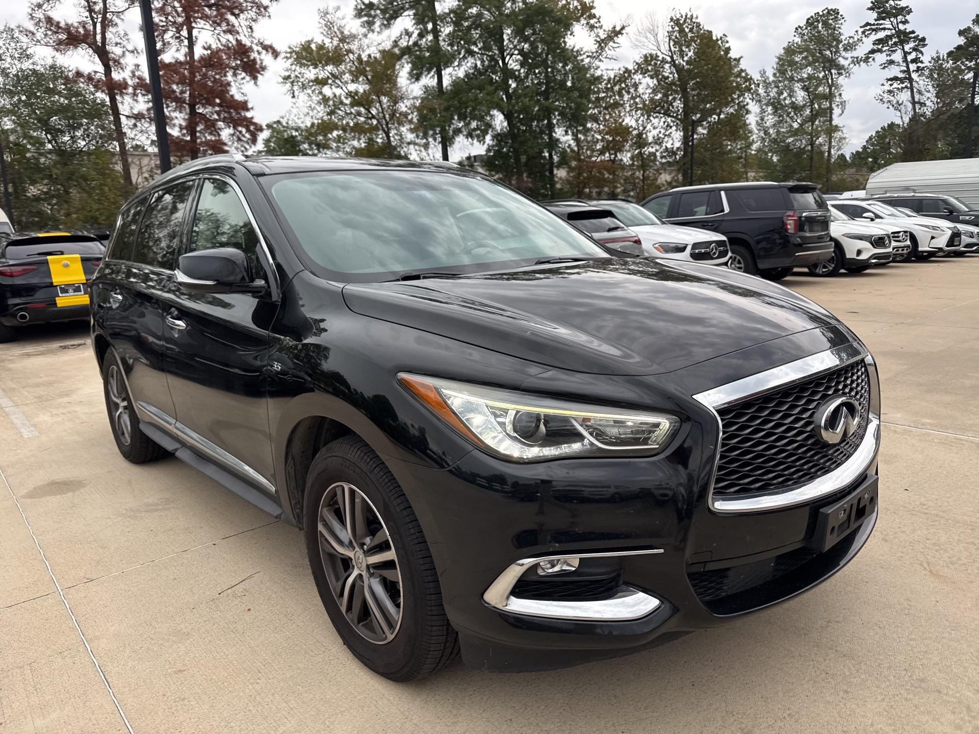 2017 INFINITI QX60 Base