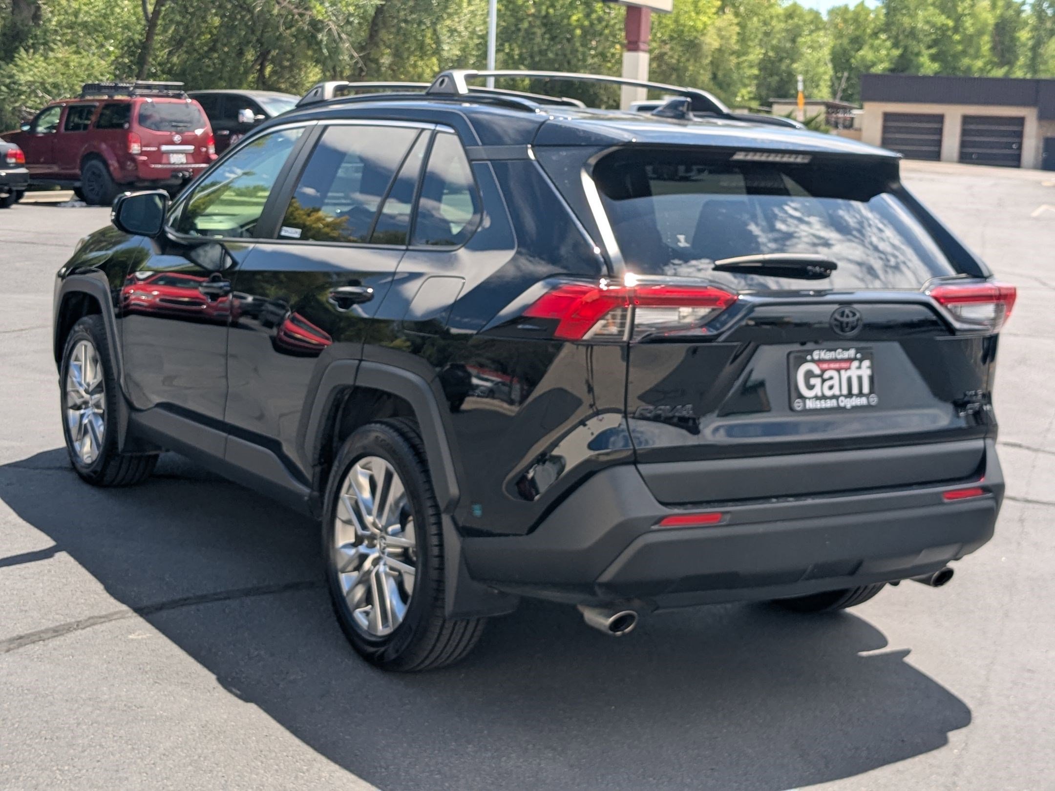 2023 Toyota RAV4 XLE Premium photo 2