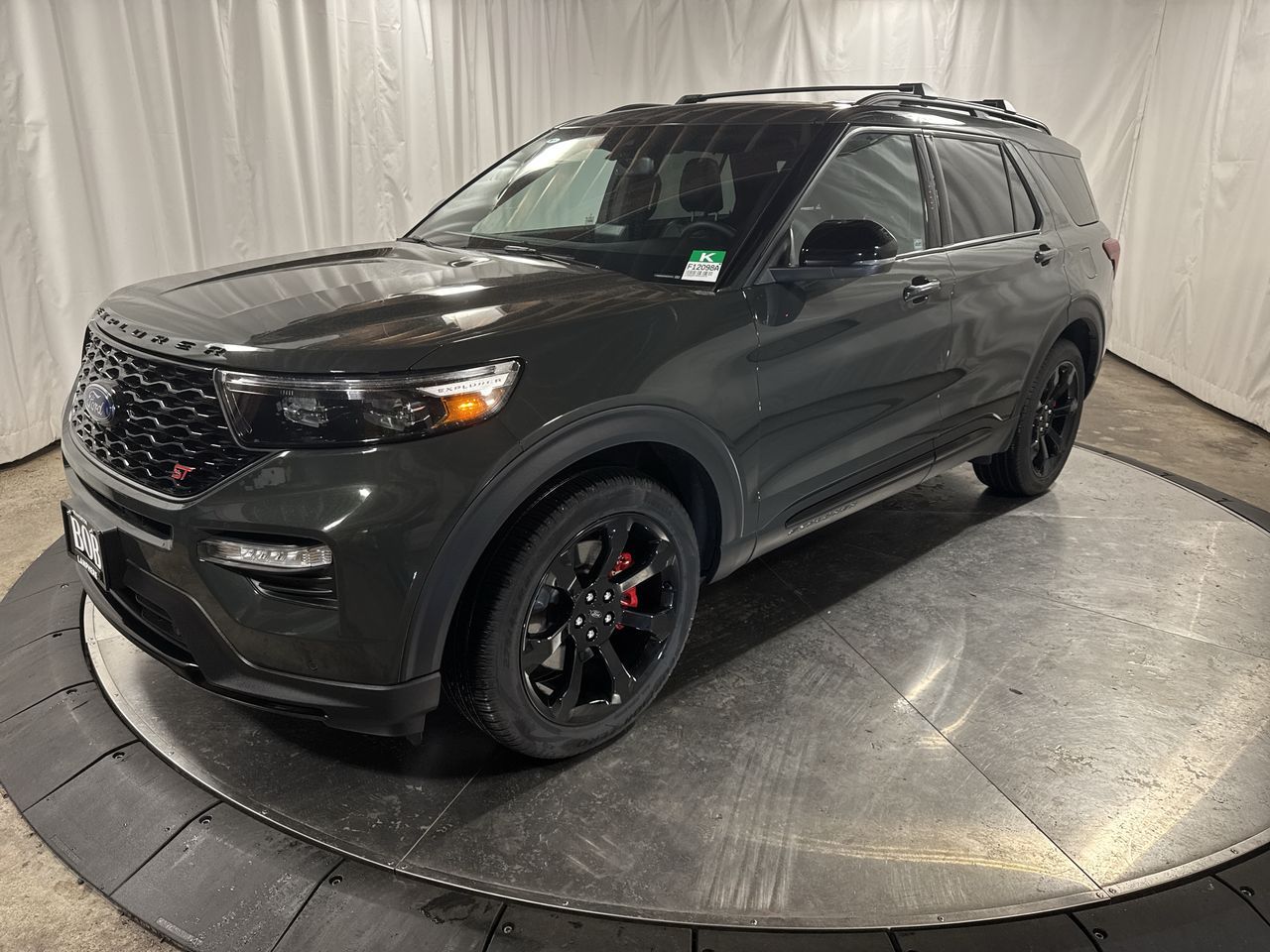 2023 Ford Explorer ST's photo