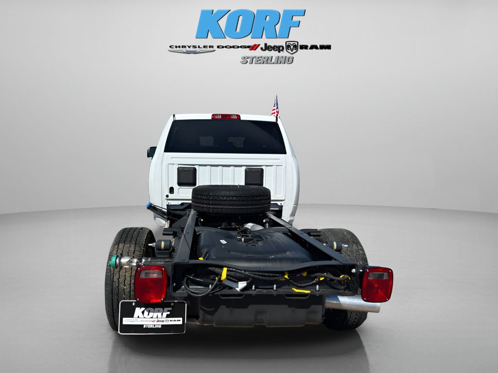 2025 Ram 3500 Tradesman photo 3