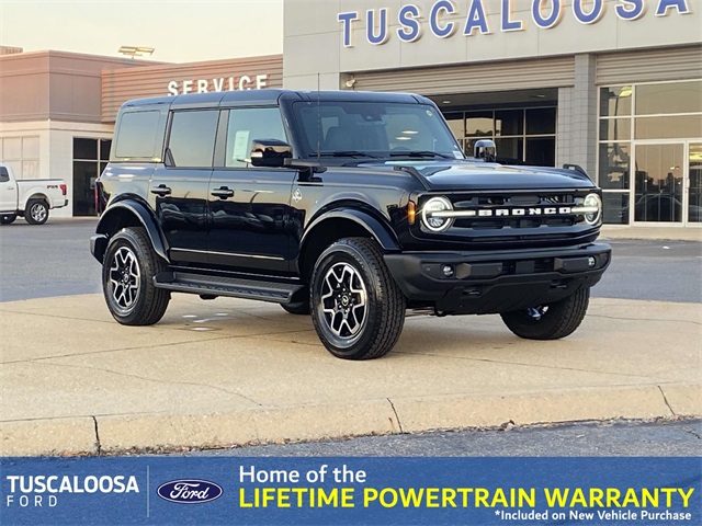 2025 Ford Bronco 4-Door Outer Banks's photo