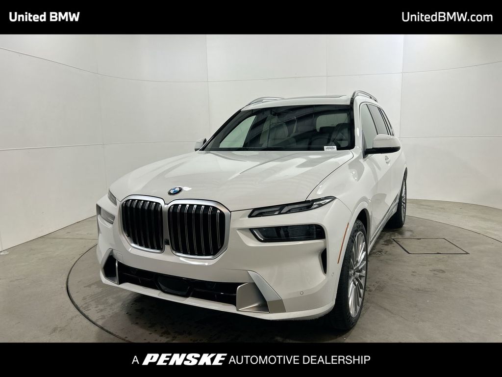 2025 BMW X7 40i