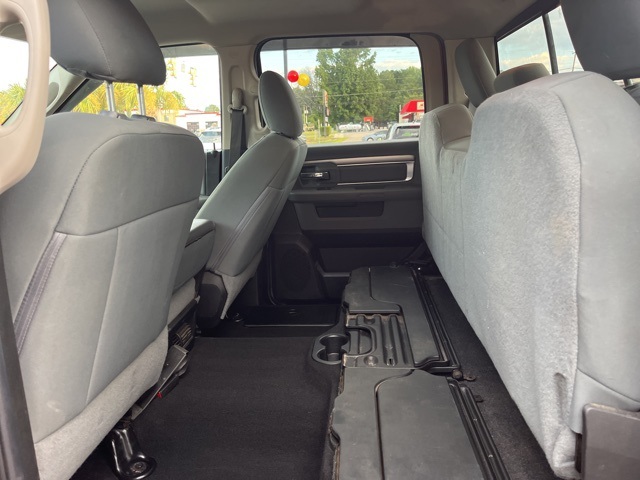 2019 Ram 1500 Classic SLT photo 10