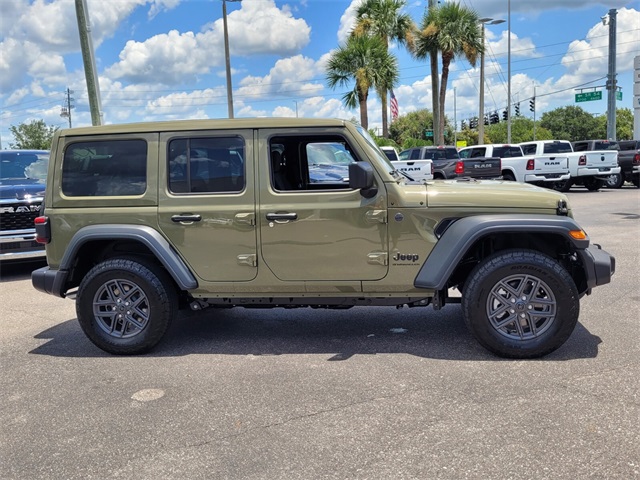 2025 Jeep Wrangler Sport S photo 4
