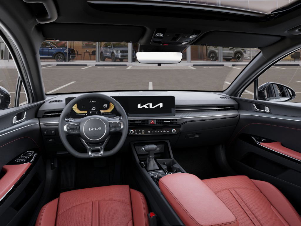 2025 Kia K5 GT-Line photo 12