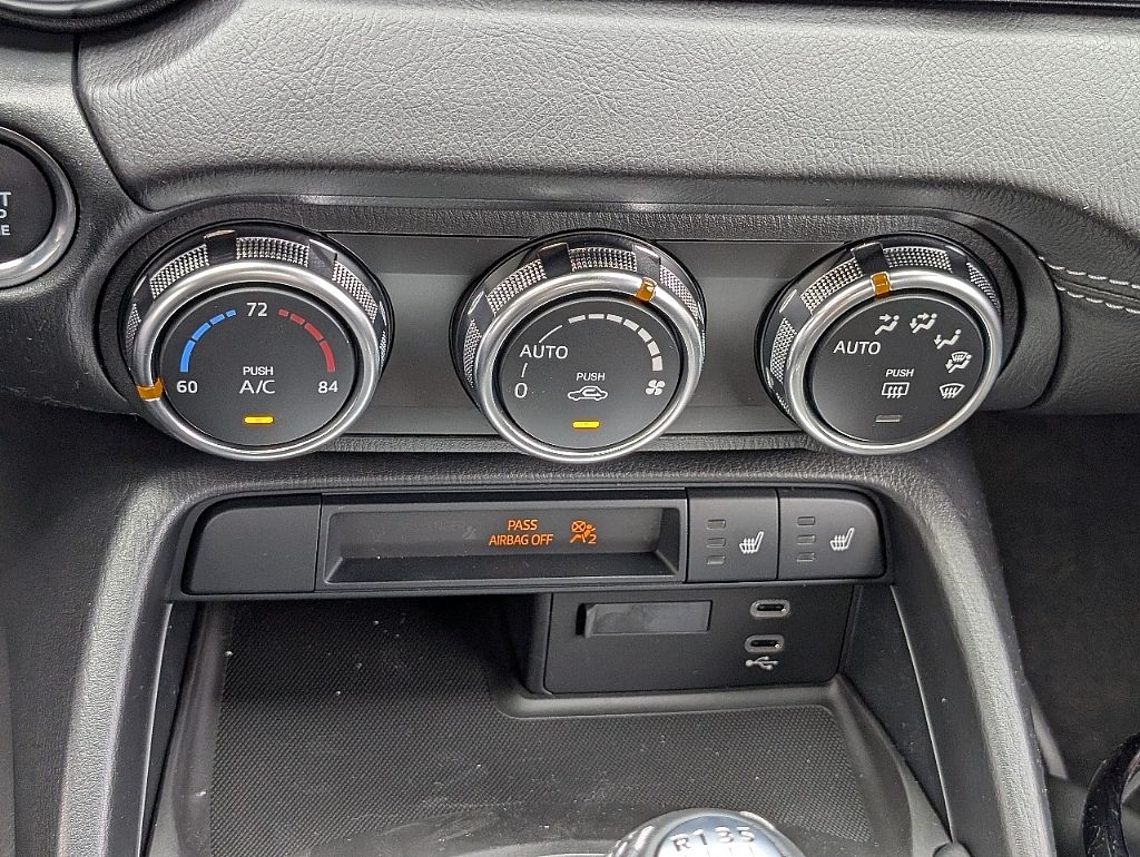 2025 Mazda MX-5 Miata Miata Grand Touring photo 25