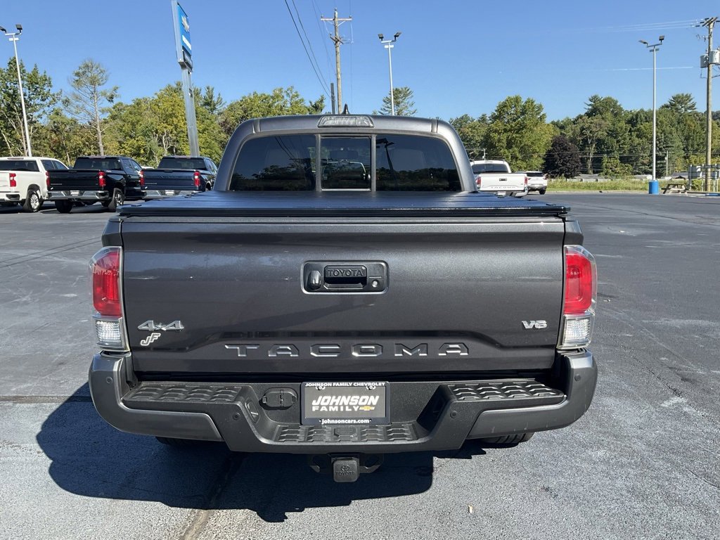 2016 Toyota Tacoma Limited photo 23