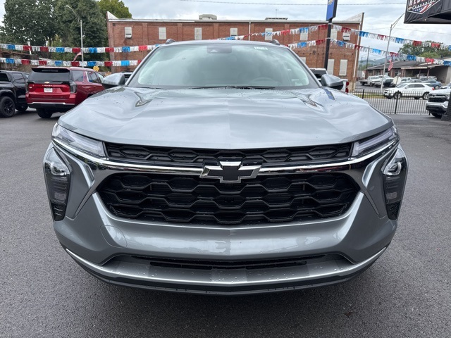 2026 Chevrolet Trax LT photo 4