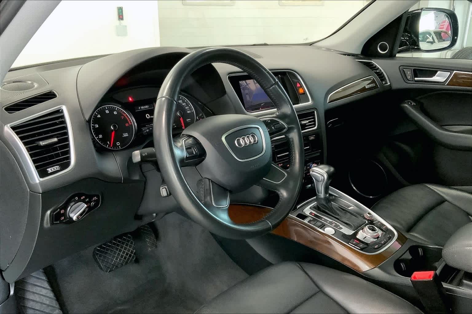 2016 Audi Q5 Premium Plus photo 2