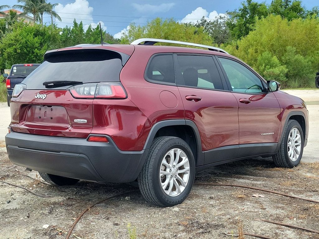 2021 Jeep Cherokee Latitude photo 4