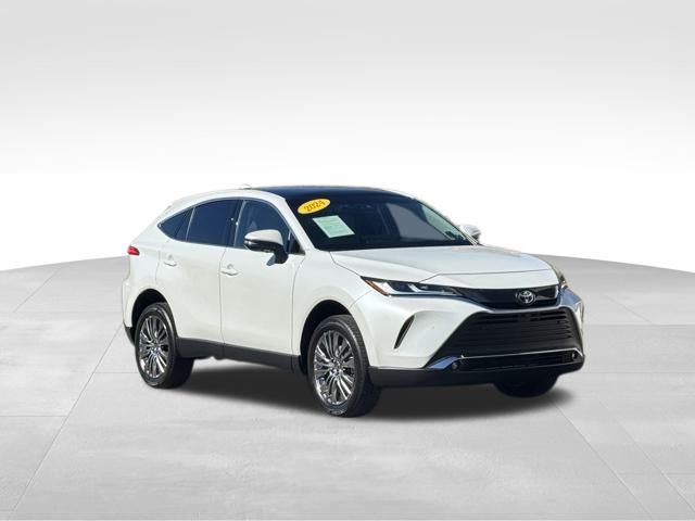 2024 Toyota Venza Limited's photo