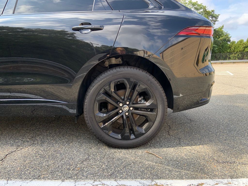 2025 Jaguar F-PACE P250 R-Dynamic S photo 10