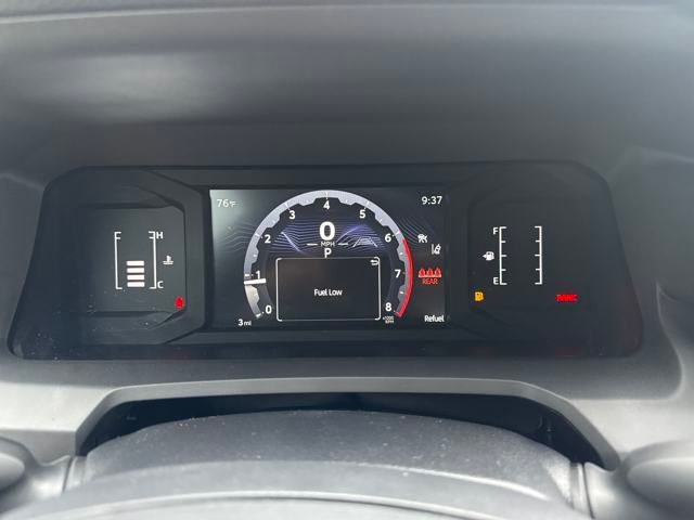 2025 Toyota Tacoma SR5 4x4 Double Cab photo 15