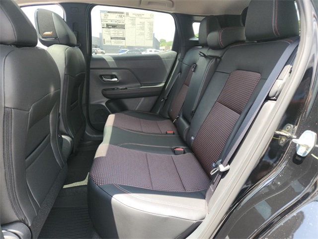 2025 Nissan Kicks SR photo 4